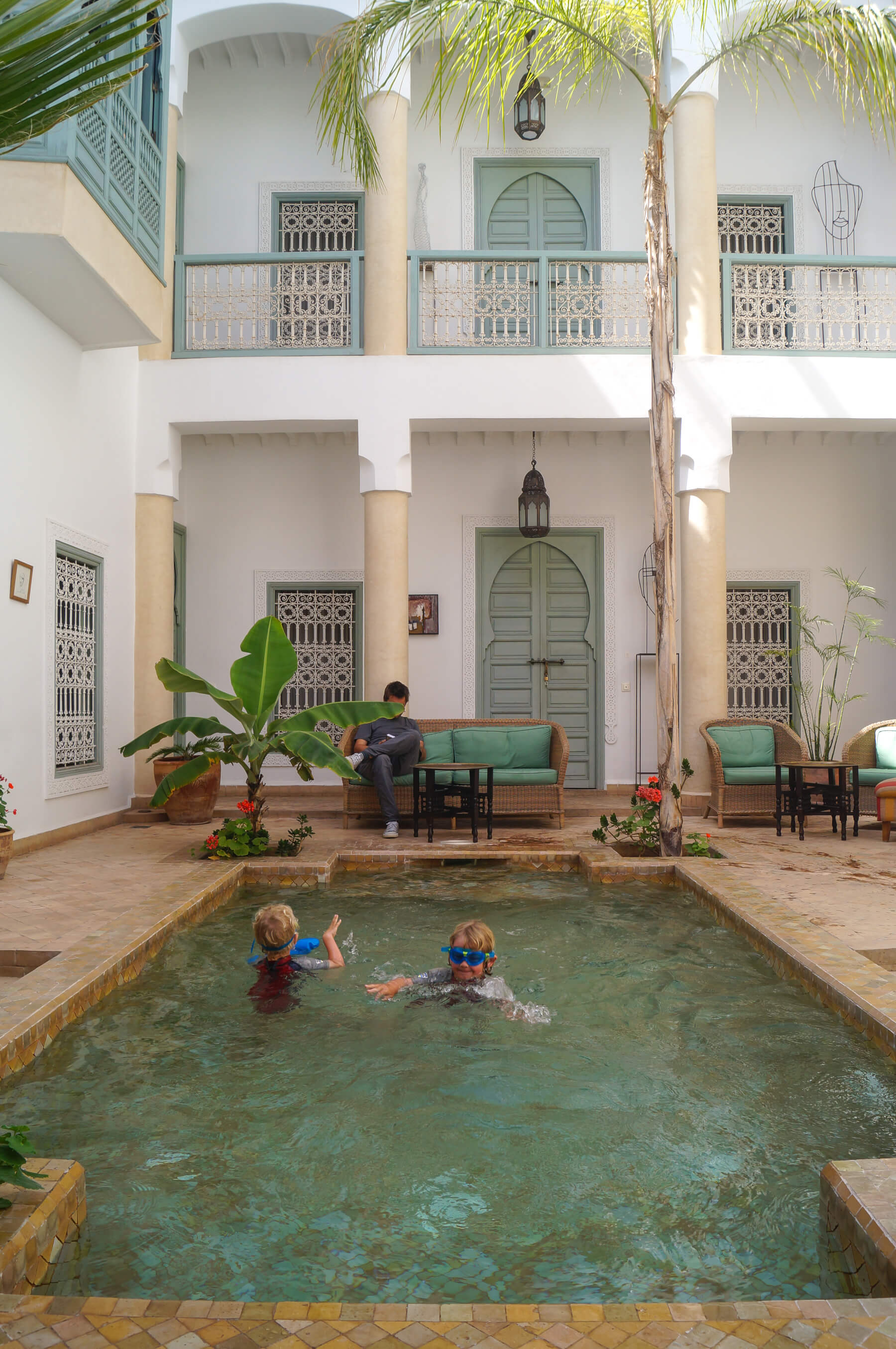 Riad Les Hibiscus pool