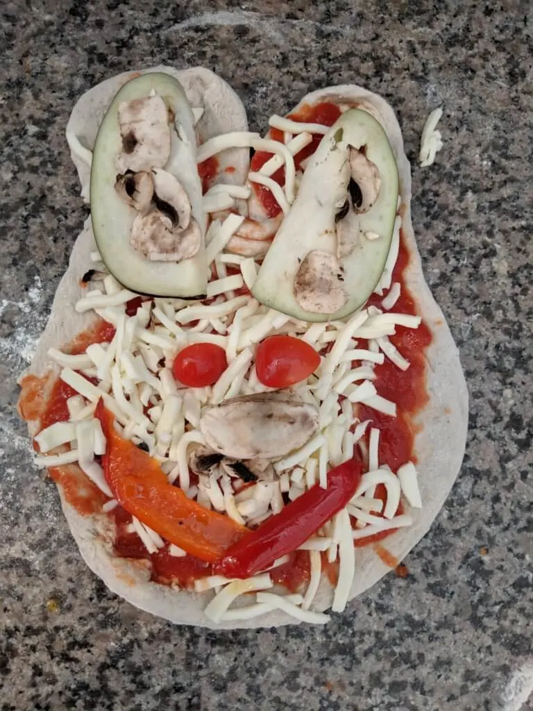 pizza in bunny shape