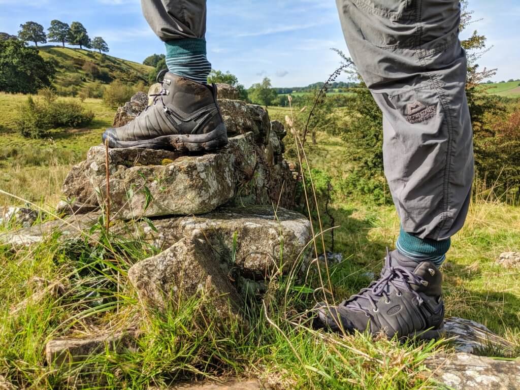 MEN'S VENTURE MID LEATHER WATERPROOF HIKING BOOTS in steel grey / magnet