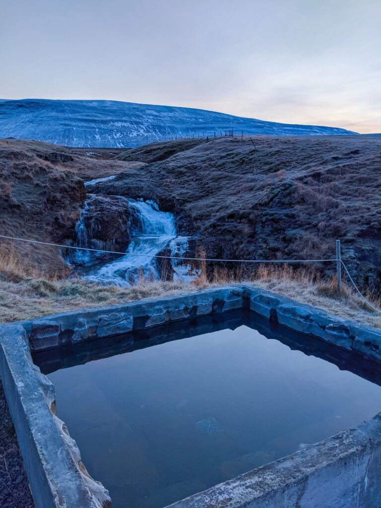 hot tub at Stóra Ásgeirsá