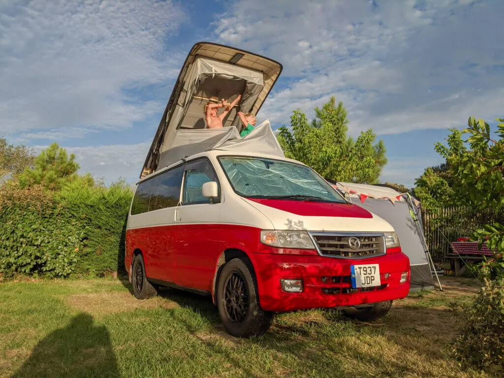 Mazda Bongo camper 4x4