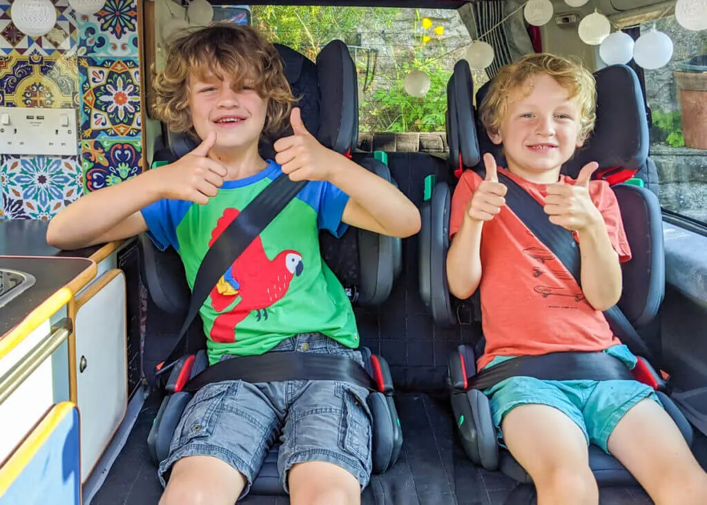 Hifold REVIEW: is this the BEST folding car seat? - TraveLynn Family