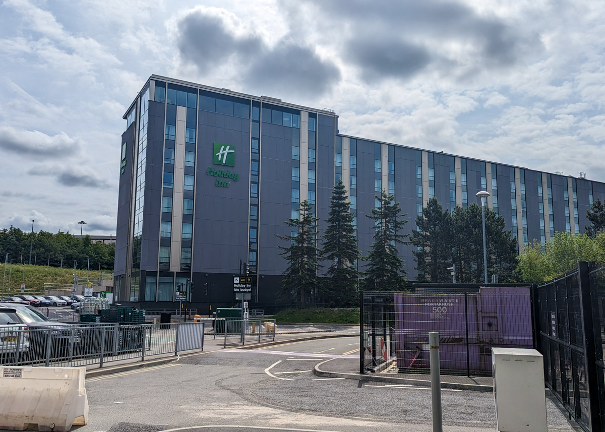Stay And Park At Manchester Airport travelynnfamily.com