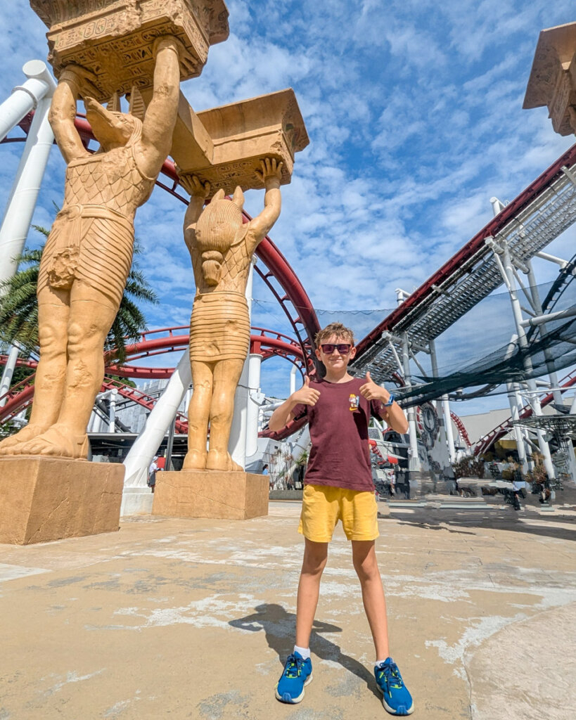 Ez in Singapore, Universal Studios